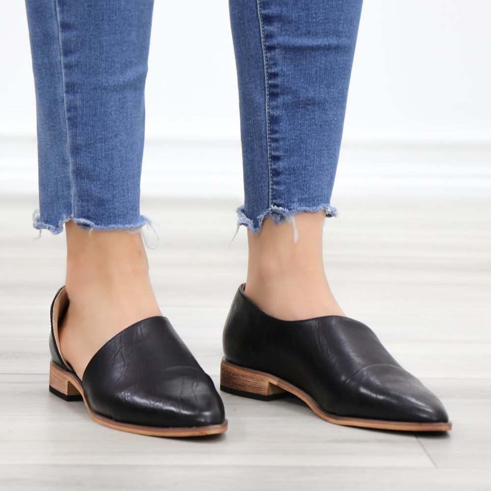 Black Opened Side Pointy Slip On Flat Loafer - Picture 13 of 13